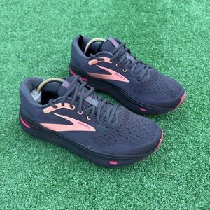 BROOKS GHOST MAX - Women’s Running Shoes - SIZE 10